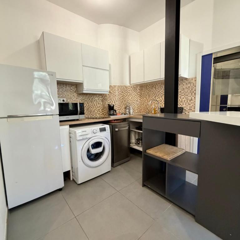 Cocon Urbain 44m2 pour 2 à 4 personnes - Appartement 1 Chambre - Vue sur Ville - 2