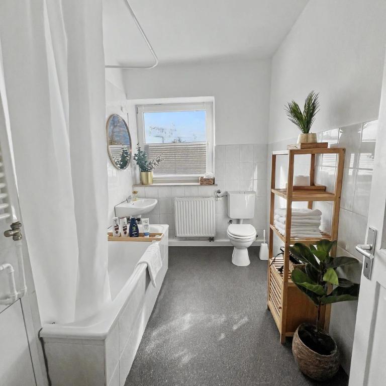 MEGHA Living - 2 Zimmer Appartments mit Küche - Zentral - Apartment - 8