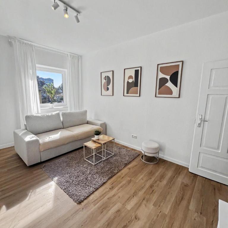 MEGHA Living - 2 Zimmer Appartments mit Küche - Zentral - Apartment - 10