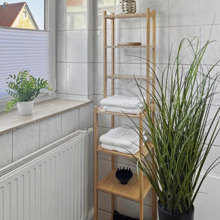 MEGHA Living - 2 Zimmer Appartments mit Küche - Zentral - Apartment - 12