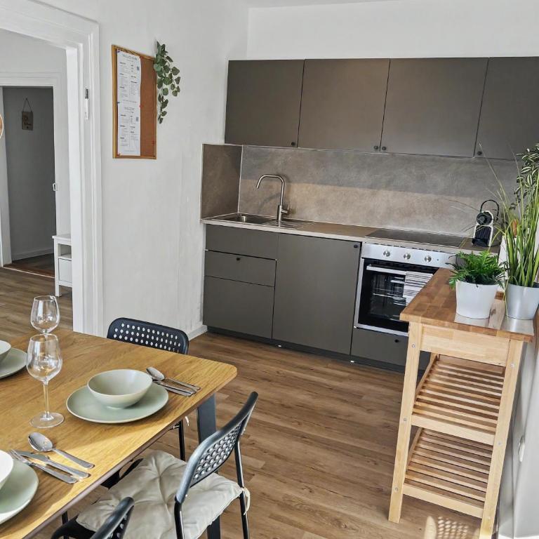 MEGHA Living - 2 Zimmer Appartments mit Küche - Zentral - Apartment - 3