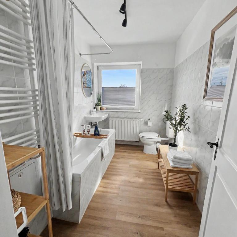 MEGHA Living - 2 Zimmer Appartments mit Küche - Zentral - Apartment - 14