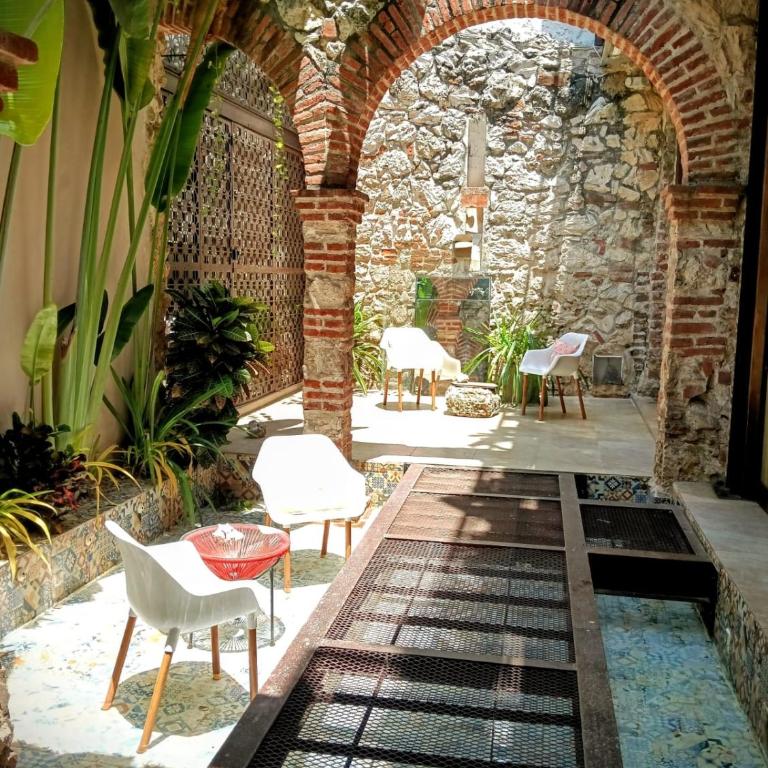 Duplex 5 min walk to all spots in historic center - One-Bedroom Apartment - 23