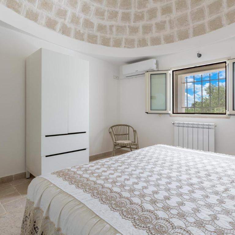 Trullo Lei by Borgo Paoli, Romantic Experience with Pool & Olive Trees in Ostuni - Two-Bedroom Villa - 12