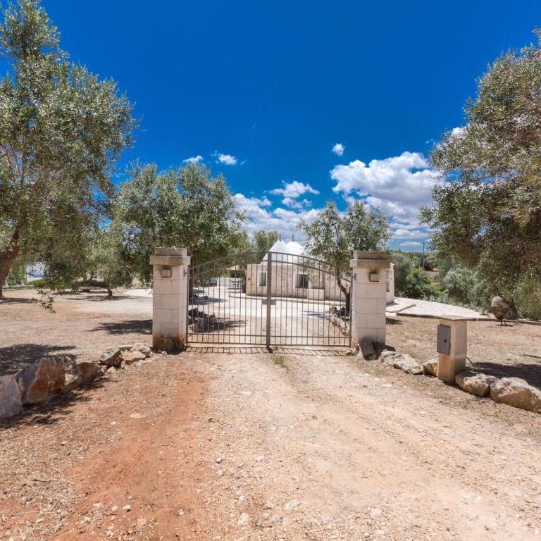 Trullo Lei by Borgo Paoli, Romantic Experience with Pool & Olive Trees in Ostuni - Two-Bedroom Villa - 48