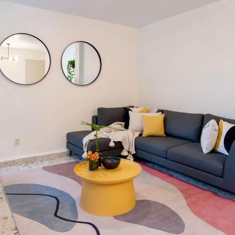 FAST WIFI, Beautiful PH steps away from Masaryk - Apartamento - 15