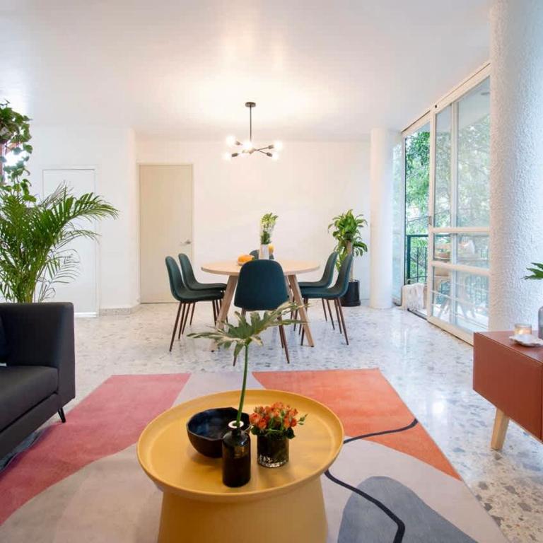 FAST WIFI, Beautiful PH steps away from Masaryk - Apartamento - 16