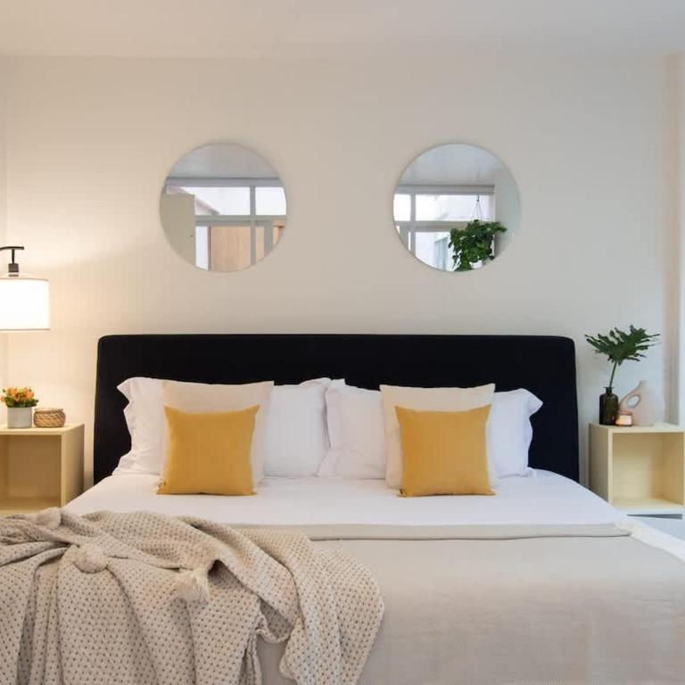 FAST WIFI, Beautiful PH steps away from Masaryk - Apartamento - 27