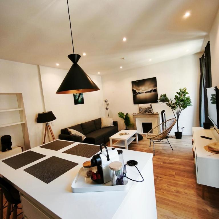 Spacieux et Central - Vieux Nice 5 mn' à pied - Appartement 1 Chambre - 16
