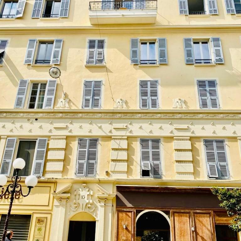 Spacieux et Central - Vieux Nice 5 mn' à pied - Appartement 1 Chambre - 22