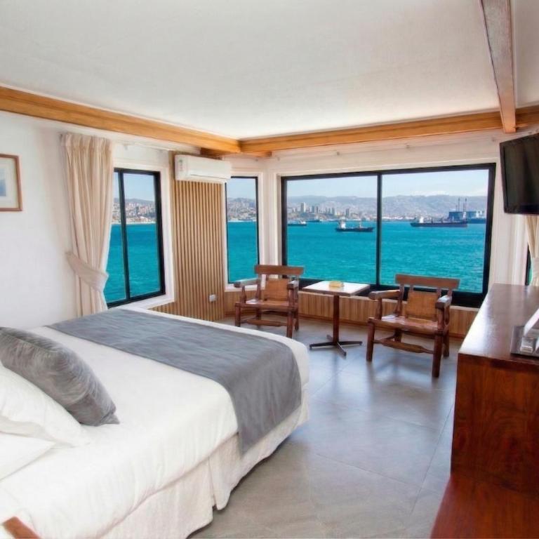 Hotel Oceanic - Junior Suite with Ocean View - 1