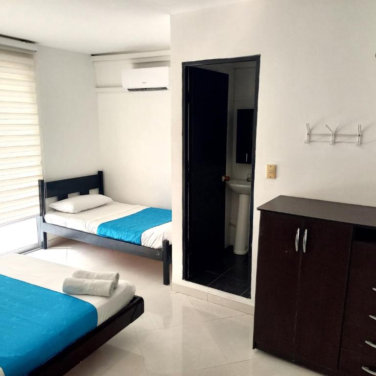Hotel Colombia - Apulo - Habitación Triple con balcón - 4