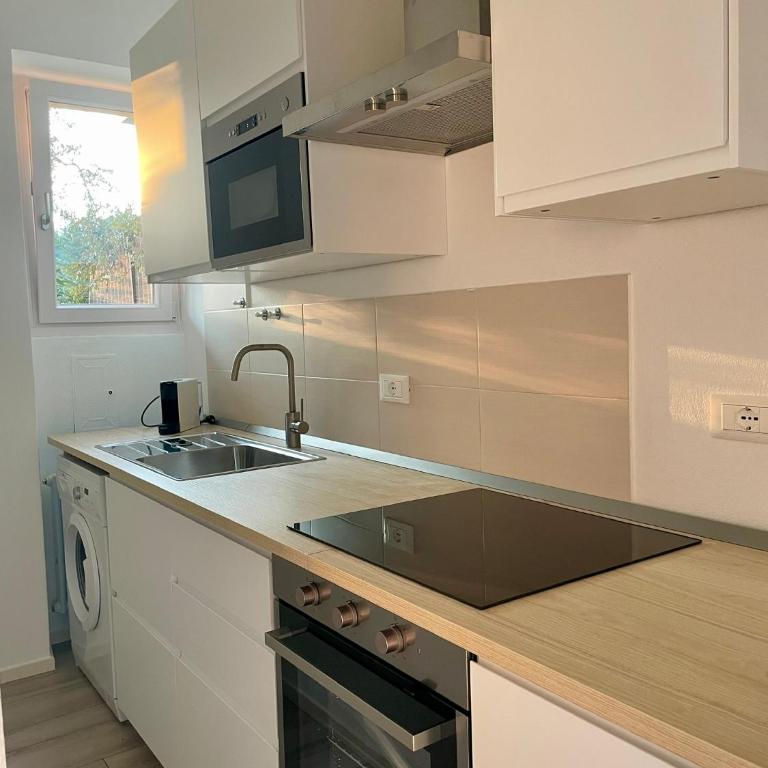 Casa Mario & Laura Ferienwohnungen FREE WI-FI PRIVATE PARKING - Appartamento con 2 Camere da Letto e Vista Giardino - 7