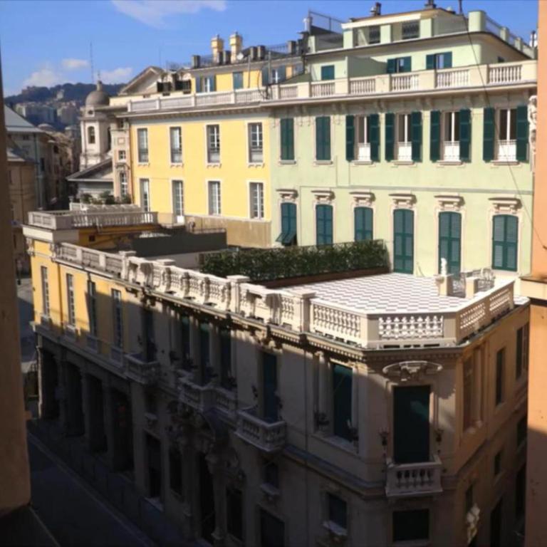 Palazzo Lomellini Historic Retreat by M3trocubo - Elegant Apartment near Aquarium & Via Garibaldi - One-Bedroom Apartment - 18