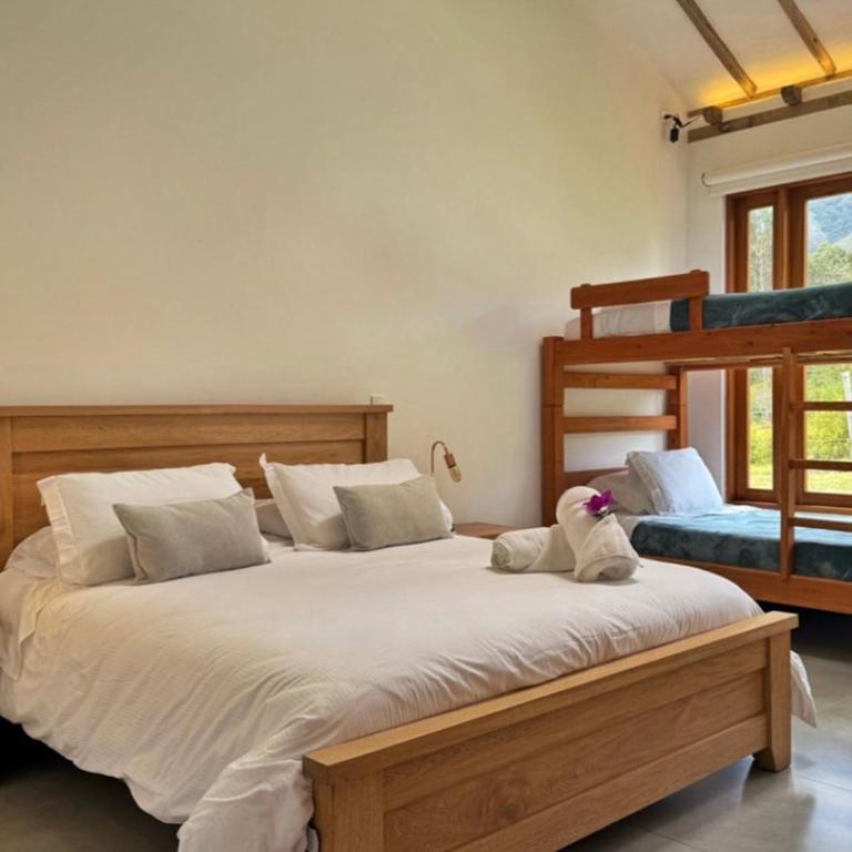 CasaBlanca1 - Three-Bedroom House - 13