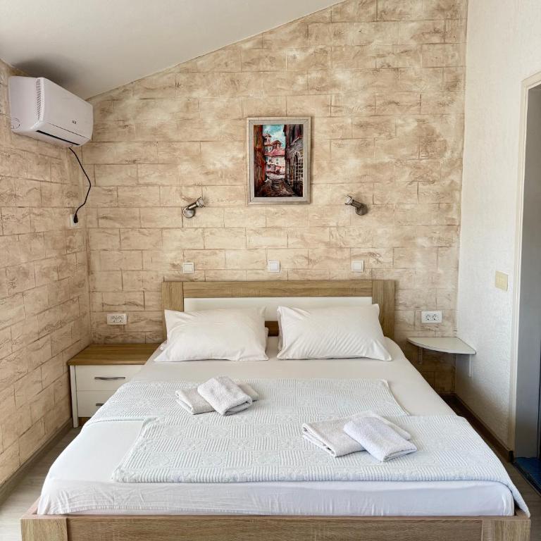 Guesthouse Apartments Čenić - Economy Studio - 3