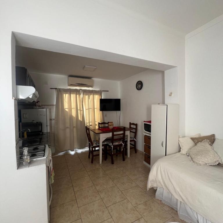 Departamento céntrico en Luján - Apartamento de 1 dormitorio - 4