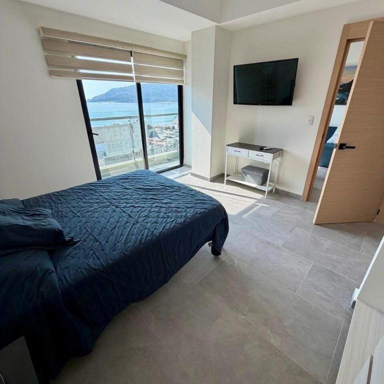 ZAFIRA condos, ocean view, 2 bedrooms 2 bathrooms, rooftop and pool - Three-Bedroom Apartment - 13