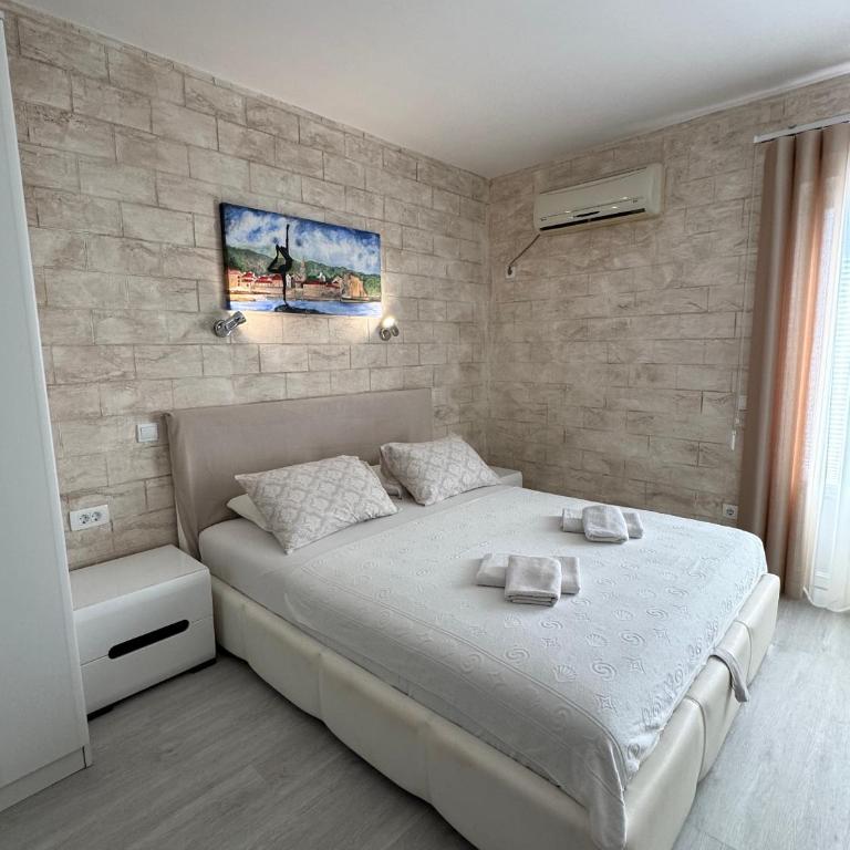 Guesthouse Apartments Čenić - Studio with Balcony and Partial Sea View - 18