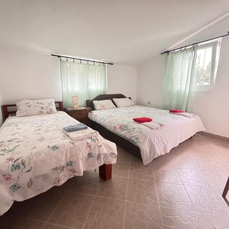 Bay Mola Aparts - Apartment with Sea View - 16