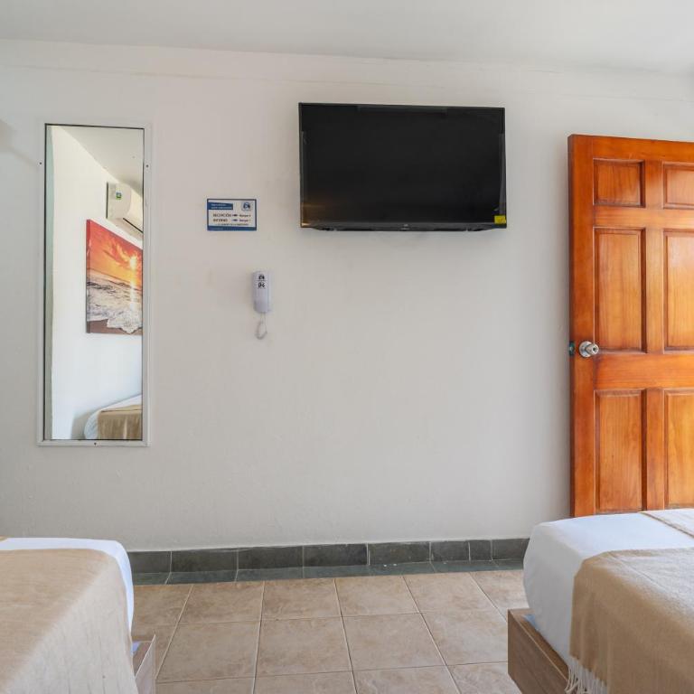 Hotel La Fragata - Habitación cuádruple - 13