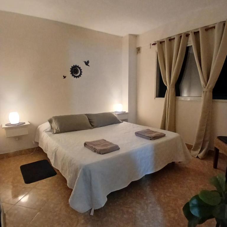 Casa Serena Dpto totalmente equipado Confortable Luminoso Buena ubicación - One-Bedroom Apartment - 4