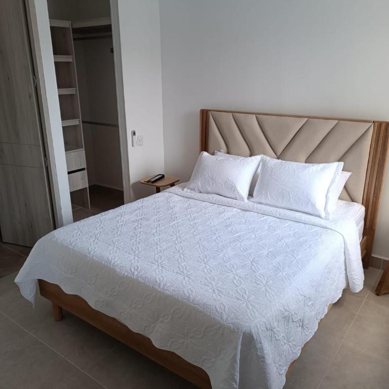 Rinconcito del Mar - Three-Bedroom Apartment - 4