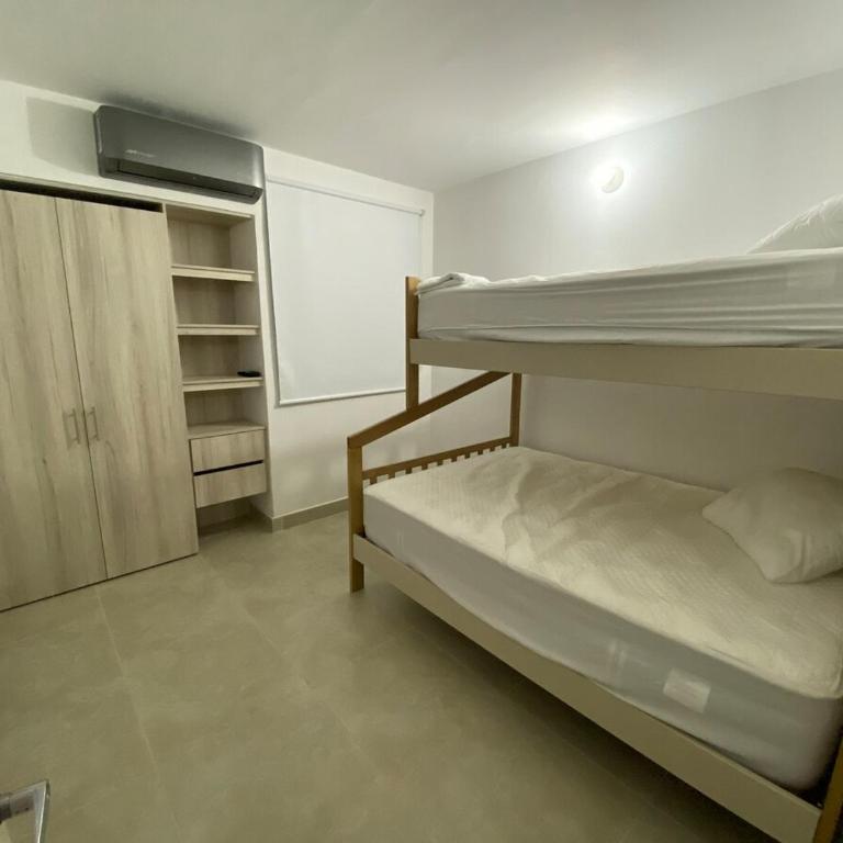 Rinconcito del Mar - Three-Bedroom Apartment - 9