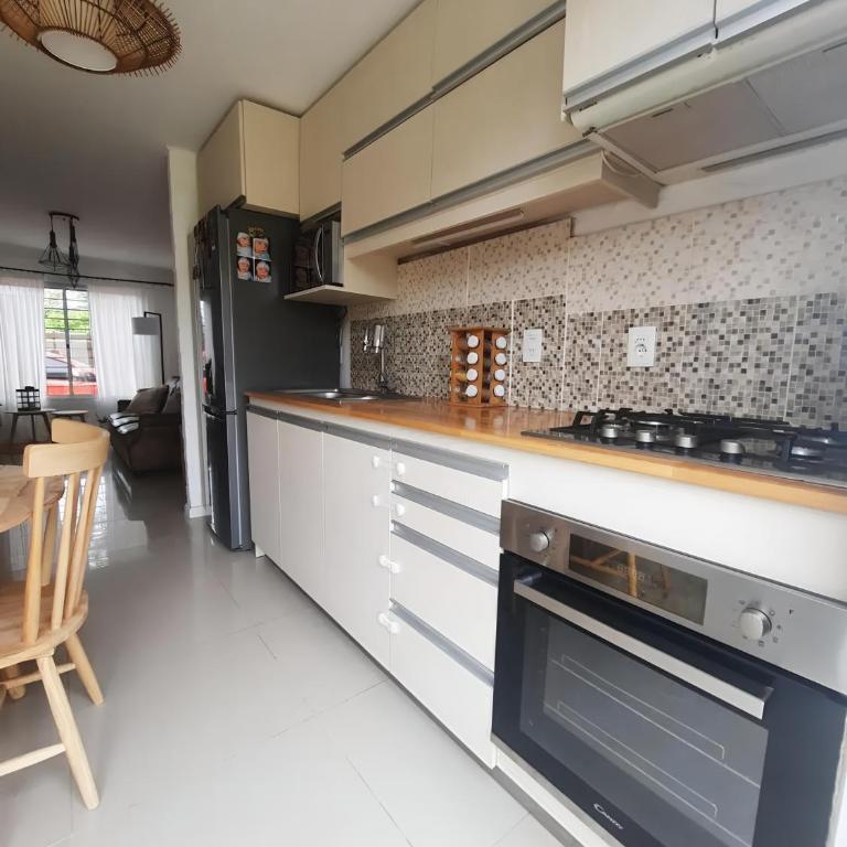 El sol - Three-Bedroom House - 4