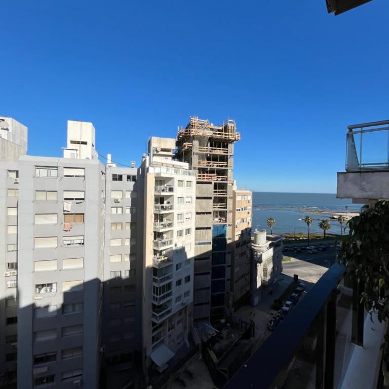 Tu lugar en Punta Carretas a pasos del mar - One-Bedroom Apartment - 2