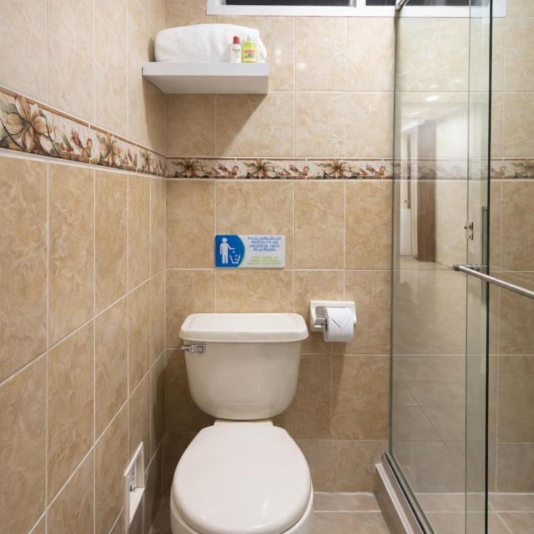 Hospedaje Camino Real - Habitación Doble Económica - 13