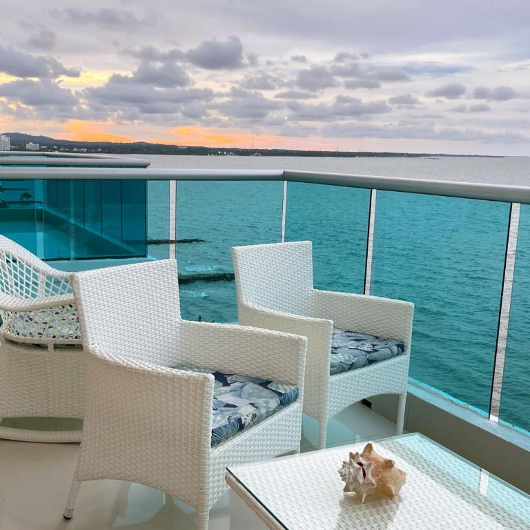 Apartamento de Lujo Frente al Mar con Terraza y Piscina - Apartamento de 3 dormitorios - 3