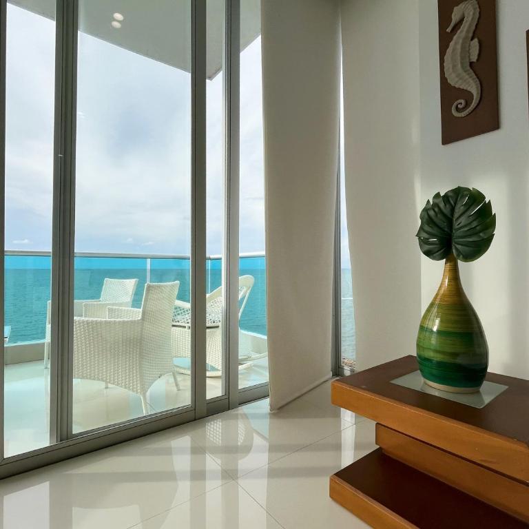 Apartamento de Lujo Frente al Mar con Terraza y Piscina - Apartamento de 3 dormitorios - 25