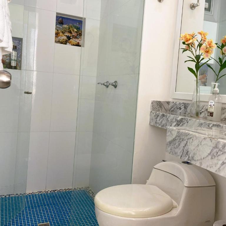 Apartamento de Lujo Frente al Mar con Terraza y Piscina - Apartamento de 3 dormitorios - 16
