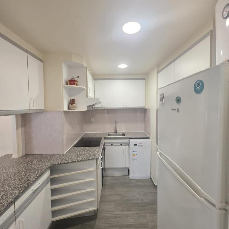 Apartamento Paradís Park - Piscina y Playa - Two-Bedroom Apartment - 25