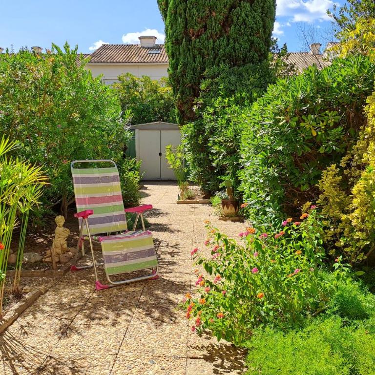 Les Pinèdes Jardin fleuri et plage à pied au calme - Appartement - 8