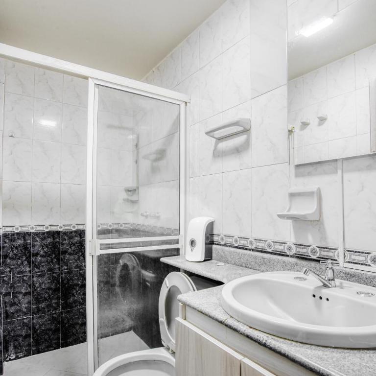 Casa en Laureles - Casa de 8 dormitorios - 38