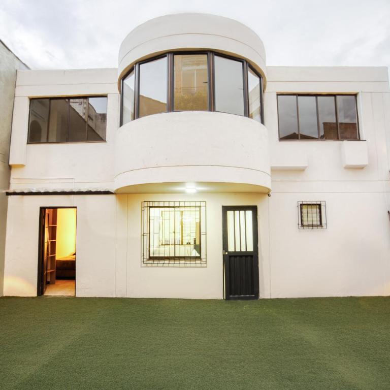 Casa en Laureles - Casa de 8 dormitorios - 27