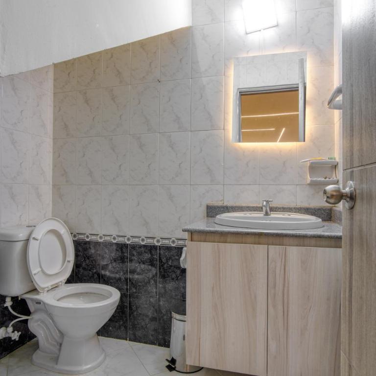 Casa en Laureles - Casa de 8 dormitorios - 30