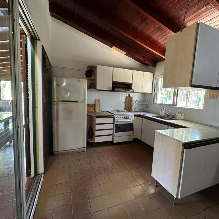 Los Pinos - Four-Bedroom House - 18