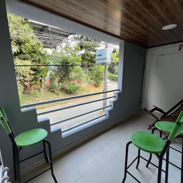 Apartaestudio Central con Vista a la Naturaleza - Apartamento de 2 dormitorios con vistas al jardín - 2
