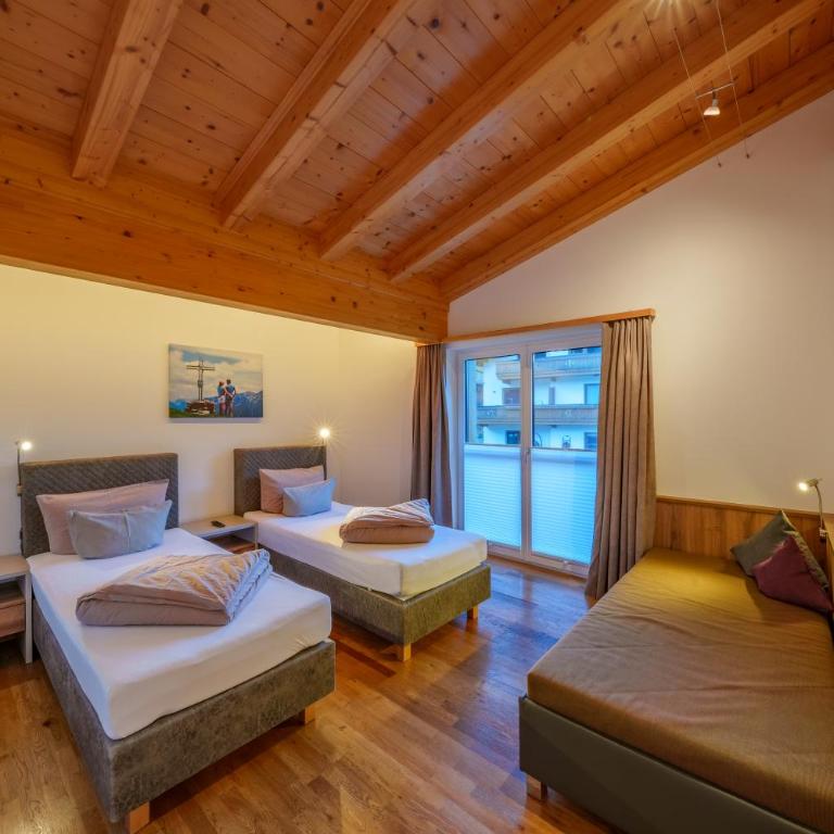 Ferienwohnungen Egger - Apartment mit 2 Schlafzimmern und Balkon - 10