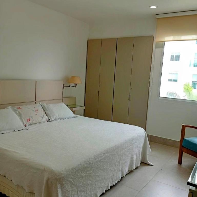 Cartagena Luxerentals - Three-Bedroom Apartment - 11