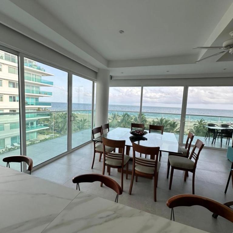 Cartagena Luxerentals - Three-Bedroom Apartment - 6