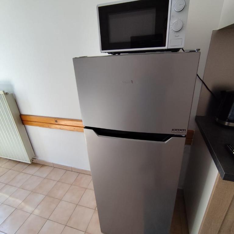 Appartement tout equipé Wifi à 100m du centre thermal - Studio - 9