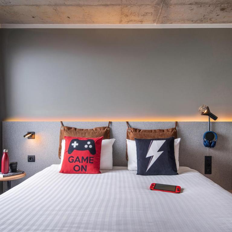 Moxy Bordeaux - Chambre Moxy Lit Queen-Size - Vue sur Port - 3