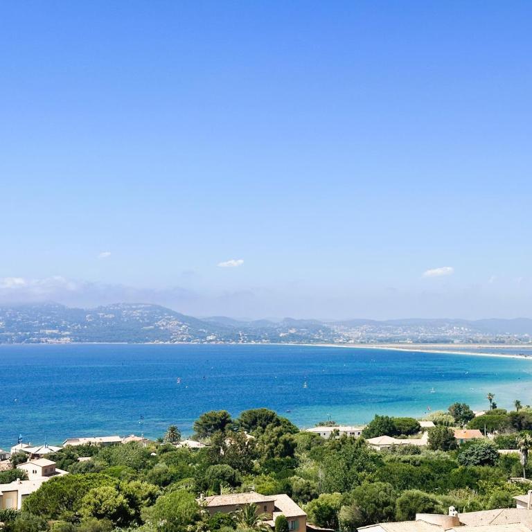 VILLA BERNADETTE - Villa climatisée pour 10 personnes avec piscine à Hyères-La Capte - Haus mit 5 Schlafzimmern - 37
