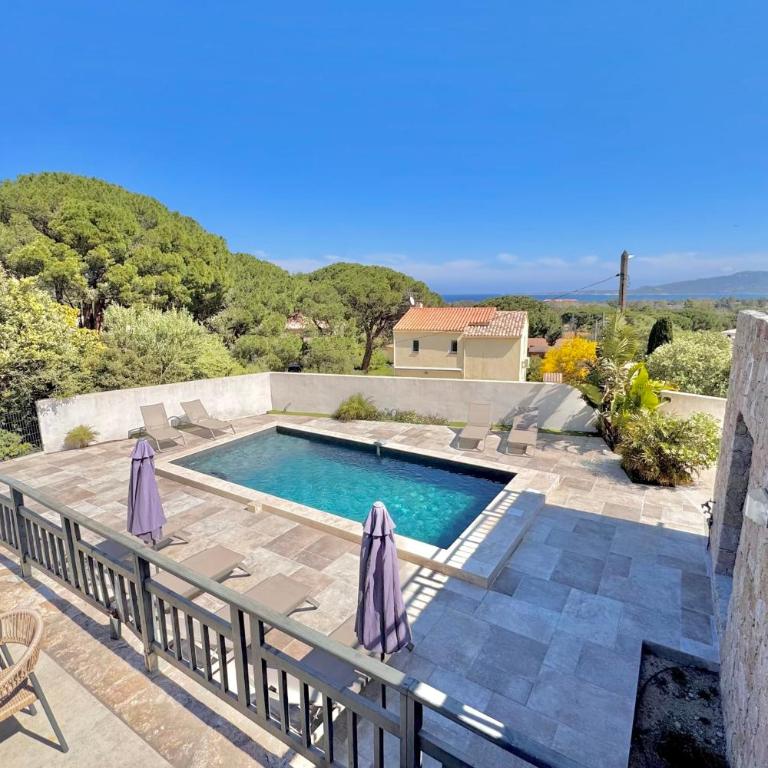 Villa casa Luna piscine chauffée vue mer proche centre et plage de Calvi - Villa - 18