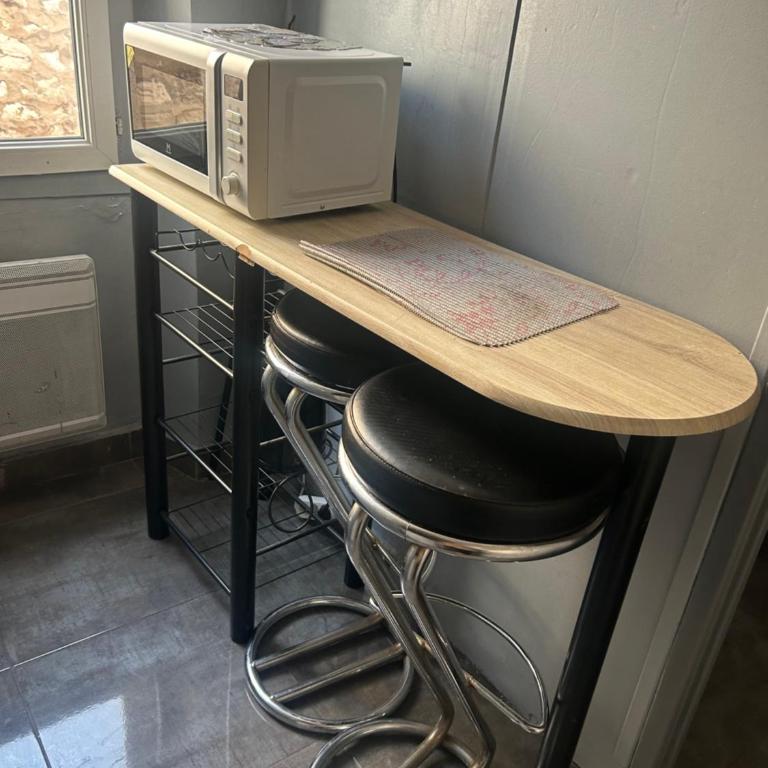 Studio Premier Etage pour voyageurs - Apartment mit 1 Schlafzimmer - 5