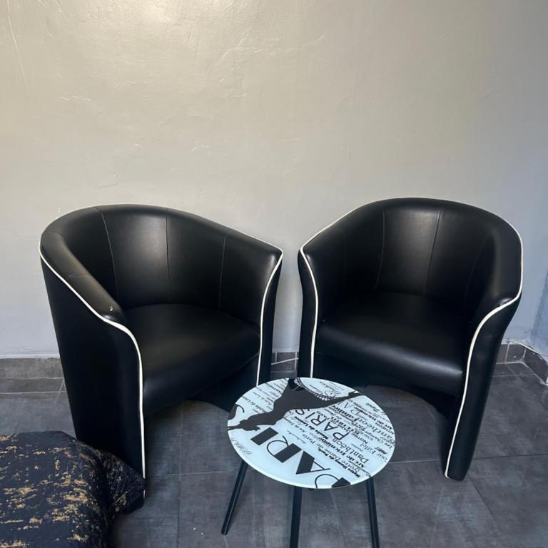 Studio Premier Etage pour voyageurs - Apartment mit 1 Schlafzimmer - 1